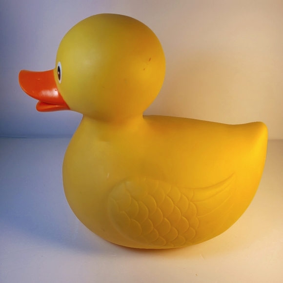 Large Rubber Ducky - Picture 3 of 10